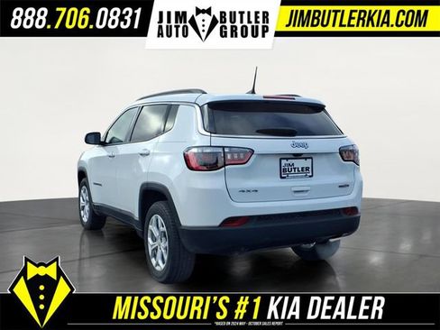 Used 2024 Jeep Compass Latitude image 4