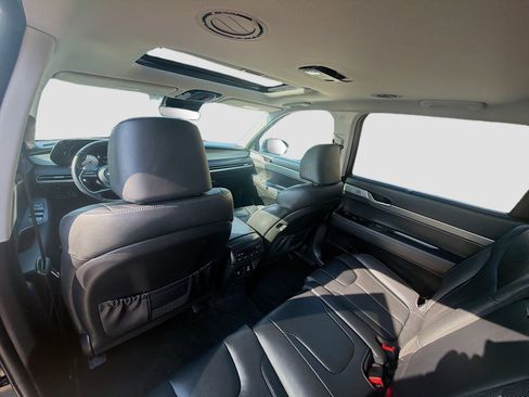 Used 2023 Hyundai Palisade SEL FWD image 24