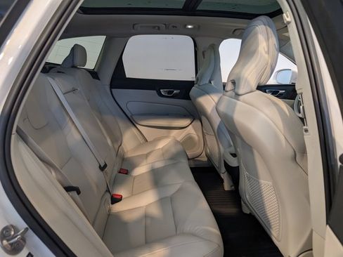 Used 2023 Volvo XC60 B5 Plus w/ Climate Package image 30