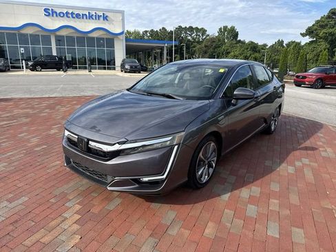 Used 2018 Honda Clarity Touring image 4