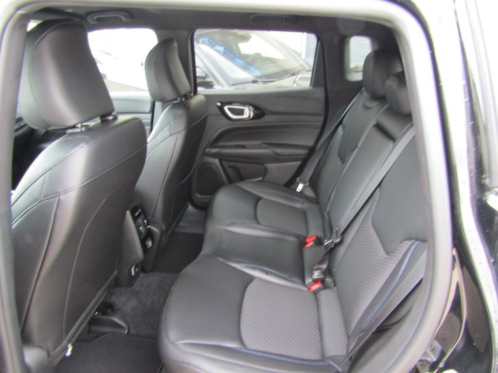 New 2026 Jeep Compass Latitude AWD/4WD image 29