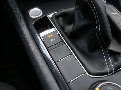 Certified 2023 Volkswagen Tiguan SE image 31