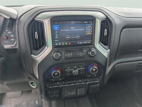 Used 2020 Chevrolet Silverado 1500 LT w/ All-Star Edition image 17