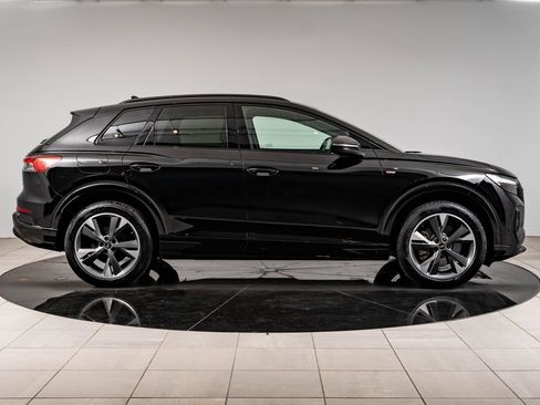 Used 2023 Audi Q4 e-tron Premium Plus w/ Premium Plus AWD/4WD image 11