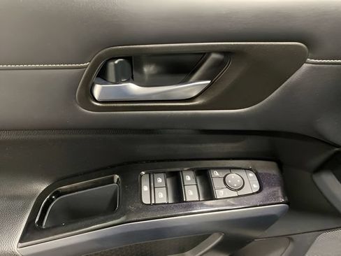Certified 2022 Nissan Pathfinder SL AWD/4WD image 10