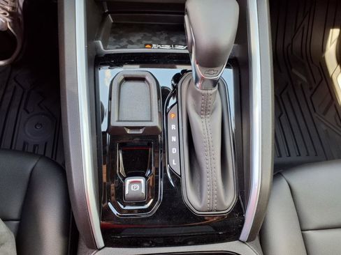 New 2025 Chevrolet Colorado LT w/ LT Convenience Package image 20