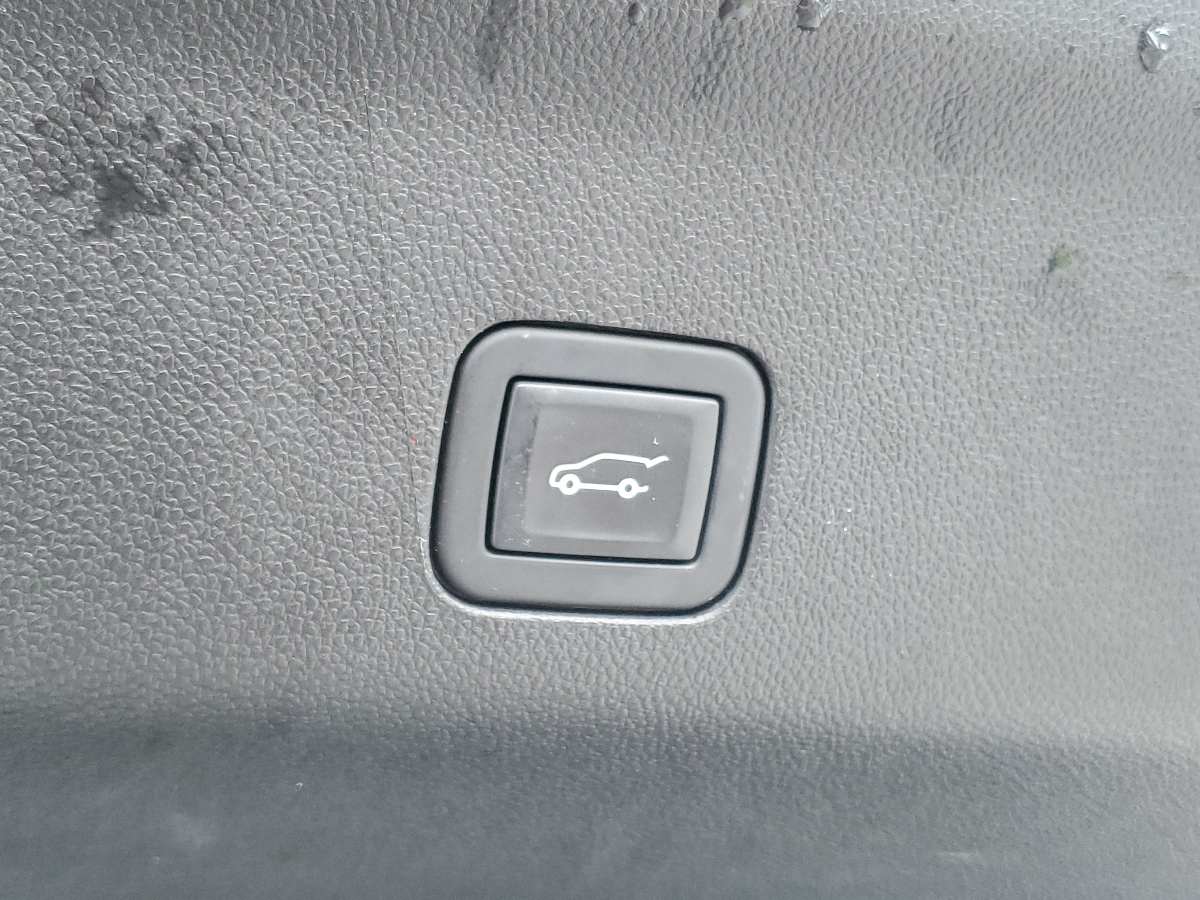 Used 2024 GMC Yukon Denali Ultimate AWD/4WD image 9