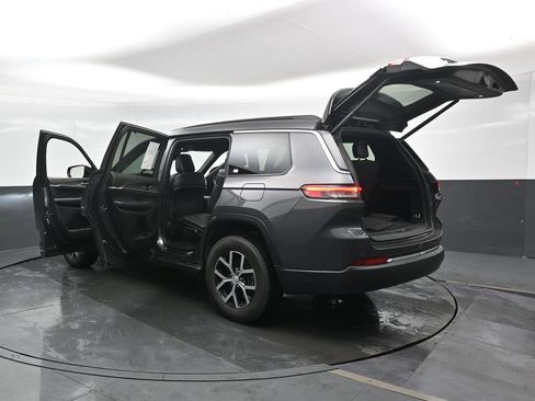 Used 2024 Jeep Grand Cherokee L Limited w/ Luxury Tech Group II image 49