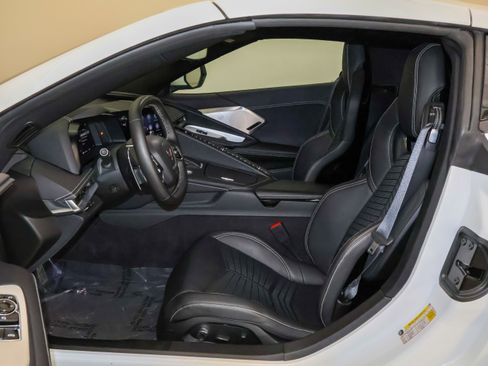 Used 2023 Chevrolet Corvette Stingray Preferred Cpe w/ Z51 Performance Package RWD image 15