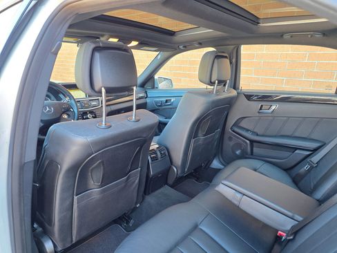 Used 2011 Mercedes-Benz E 550 4MATIC Sedan image 15