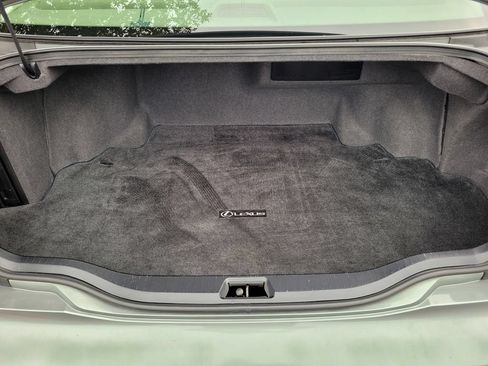 Used 2002 Lexus LS 430 RWD image 25