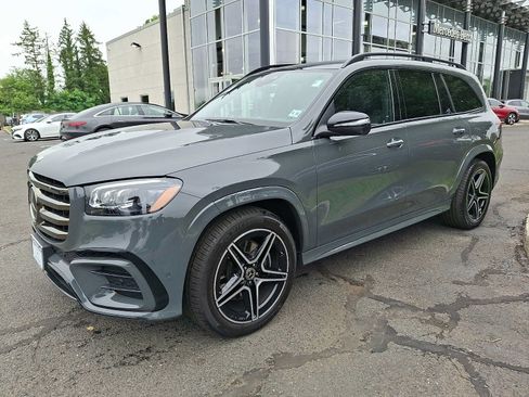 Used 2026 Mercedes-Benz GLS 450 4MATIC image 3