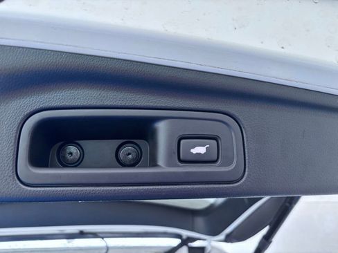 Used 2018 Honda Pilot Touring image 13