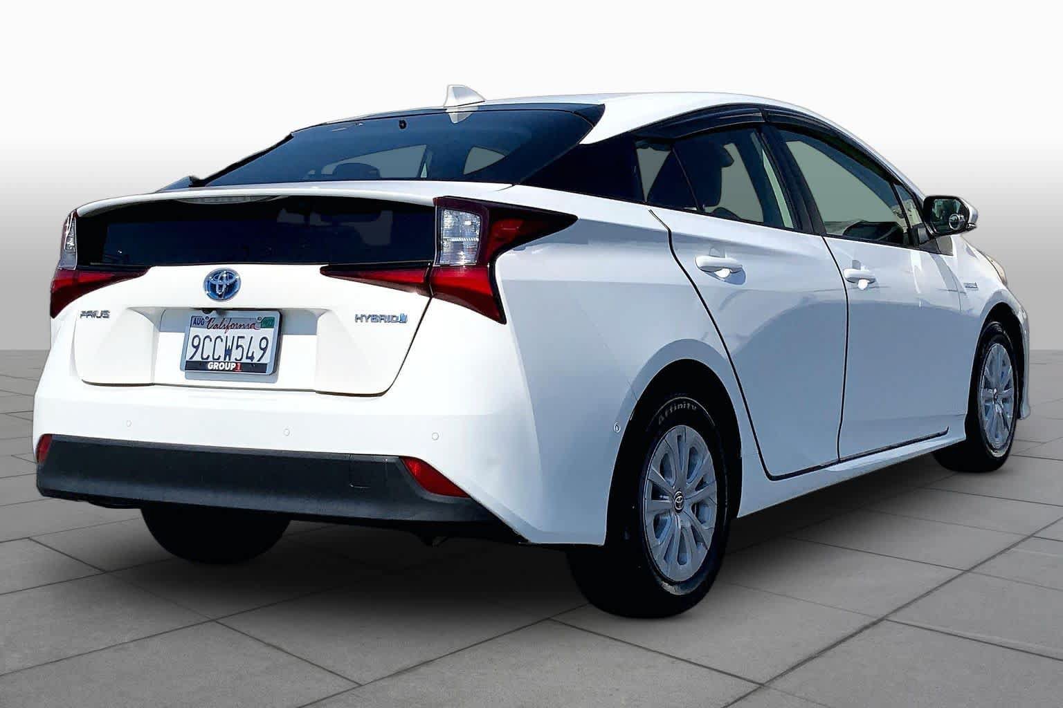 Used 2022 Toyota Prius LE FWD image 12