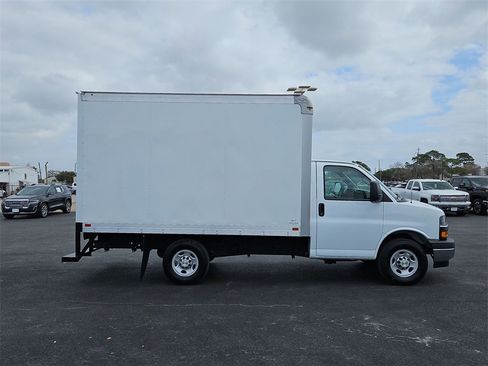 New 2025 Chevrolet Express 3500 w/ Power Convenience Package image 20