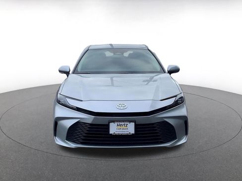 Used 2025 Toyota Camry LE image 4