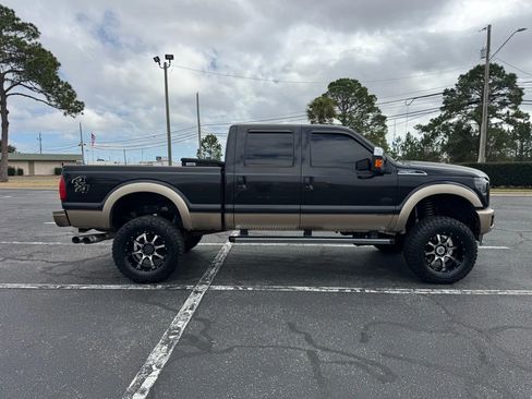 Used 2014 Ford F250 King Ranch w/ King Ranch w/Chrome Package image 5