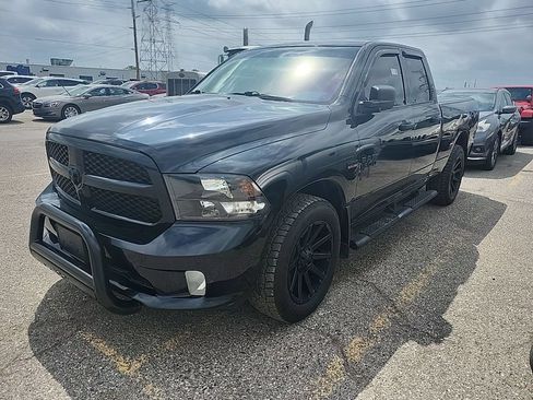 Used 2018 RAM 1500 Express w/ Express Value Package AWD/4WD image 1
