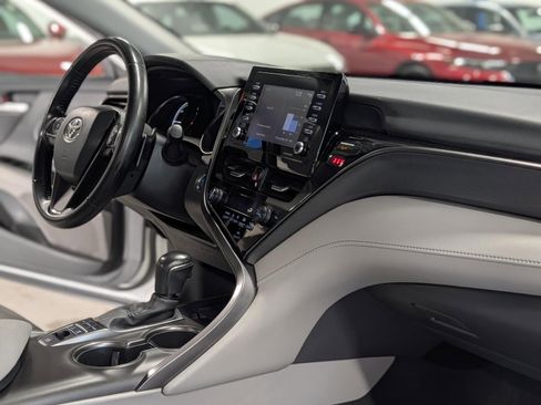 Used 2023 Toyota Camry SE image 27