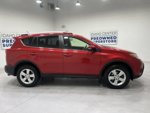 Used 2014 Toyota RAV4 XLE AWD/4WD image 9
