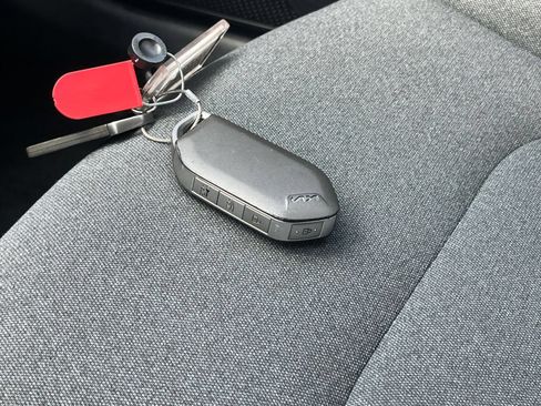Used 2025 Kia K4 FWD image 21