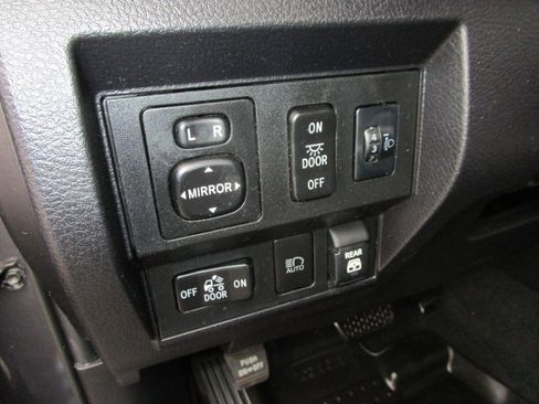 Used 2021 Toyota Tundra SR5 image 28