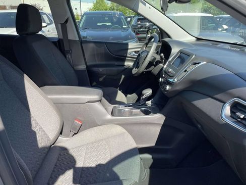 Used 2023 Chevrolet Equinox LT FWD image 9