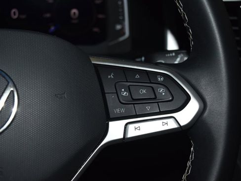 Used 2022 Volkswagen Atlas Cross Sport SEL image 10