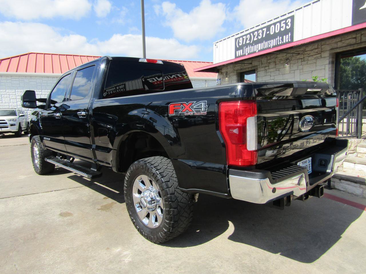 Used 2017 Ford F250 Lariat w/ Lariat Ultimate Package AWD/4WD image 3