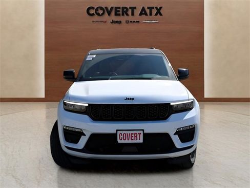 New 2025 Jeep Grand Cherokee Summit image 8