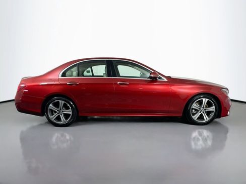 Used 2019 Mercedes-Benz E 300 image 4
