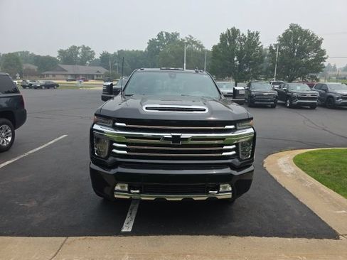 Used 2021 Chevrolet Silverado 3500 High Country w/ LPO, Hitch Package AWD/4WD image 16