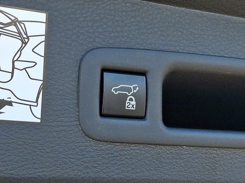 Used 2022 Toyota Sienna XSE w/ XSE Plus Package image 34