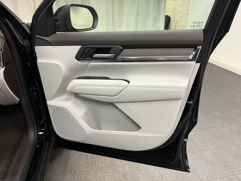 New 2026 GMC Terrain Denali w/ LPO, Black Badging Package image 17