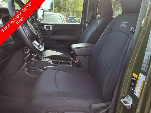 Used 2021 Jeep Wrangler Unlimited Sahara AWD/4WD image 24