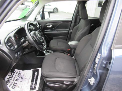 Used 2020 Jeep Renegade Altitude FWD image 13