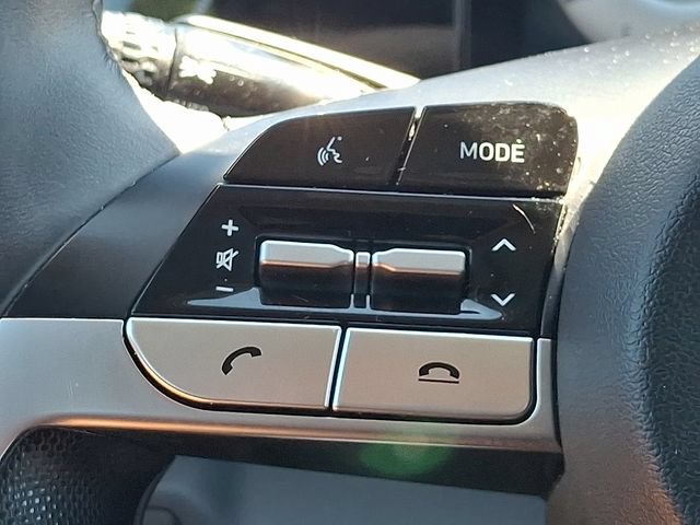 Certified 2023 Hyundai Elantra Limited FWD image 21