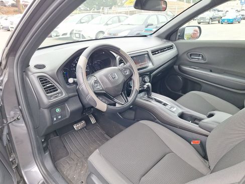 Used 2022 Honda HR-V Sport image 7