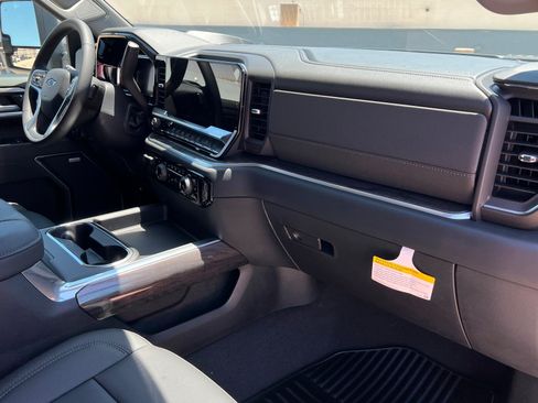 New 2026 Chevrolet Silverado 2500 LTZ w/ LTZ Plus Package AWD/4WD image 24