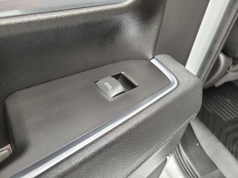 Certified 2025 Chevrolet Silverado 2500 LTZ w/ LTZ Convenience Package image 17