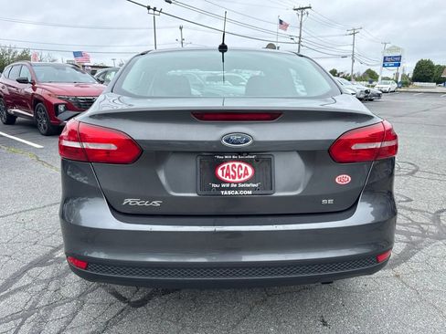 Used 2015 Ford Focus SE FWD image 6