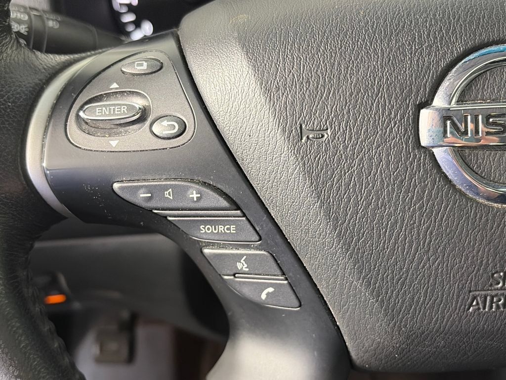 Used 2016 Nissan Pathfinder Platinum AWD/4WD image 17