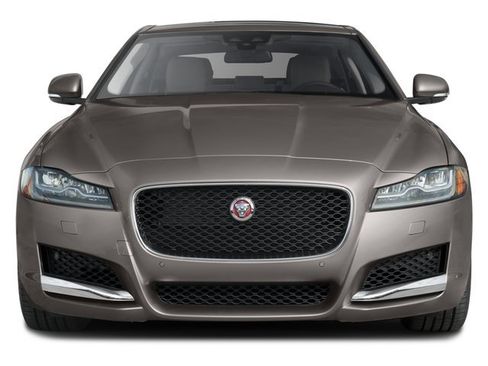 Used 2017 Jaguar XF Premium RWD image 4