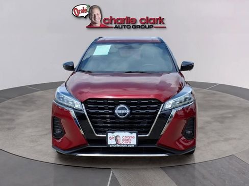Used 2023 Nissan Kicks SR w/ SR Premium Package FWD image 8