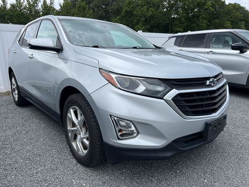 Used 2018 Chevrolet Equinox LT FWD image 8