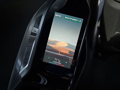 Used 2024 BMW 740i xDrive image 50