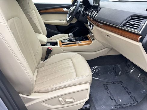 Used 2023 Audi Q5 2.0T Premium w/ Convenience Package AWD/4WD image 45