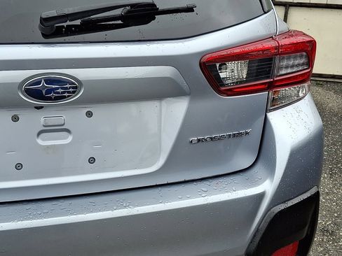 Used 2021 Subaru Crosstrek 2.0i Premium w/ Moonroof Package image 16