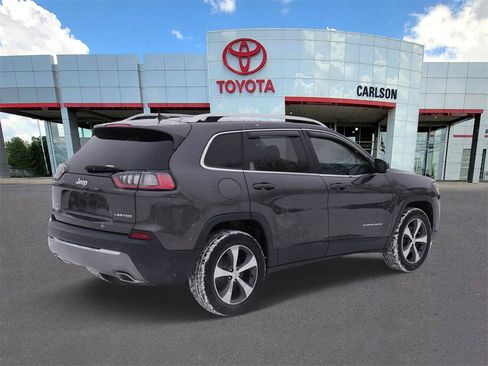 Used 2019 Jeep Cherokee Limited image 5