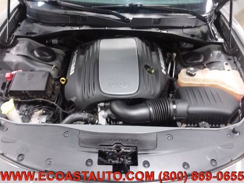 Used 2018 Dodge Charger R/T w/ Blacktop Package RWD image 9